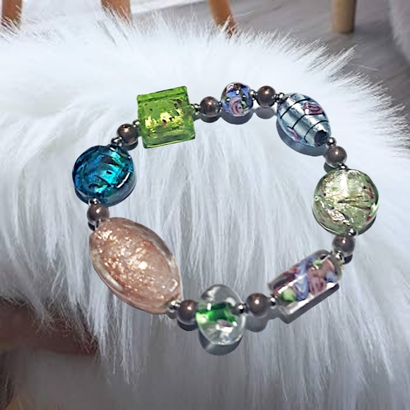 .👣4/$20.  Handmads Slip-on Beaded Bracelet - Picture 3 of 4